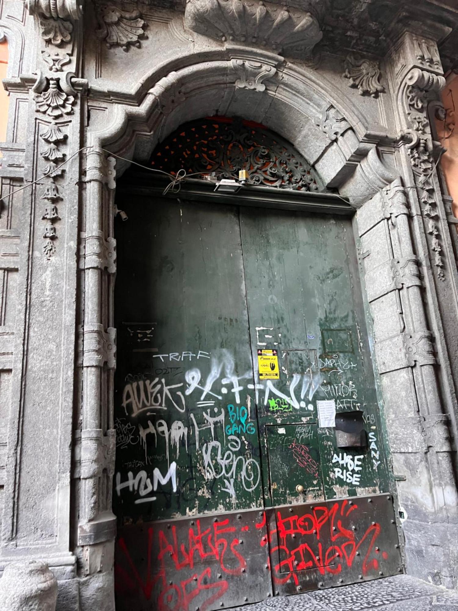 Mini-Flat Toledo Apartment Naples Exterior photo