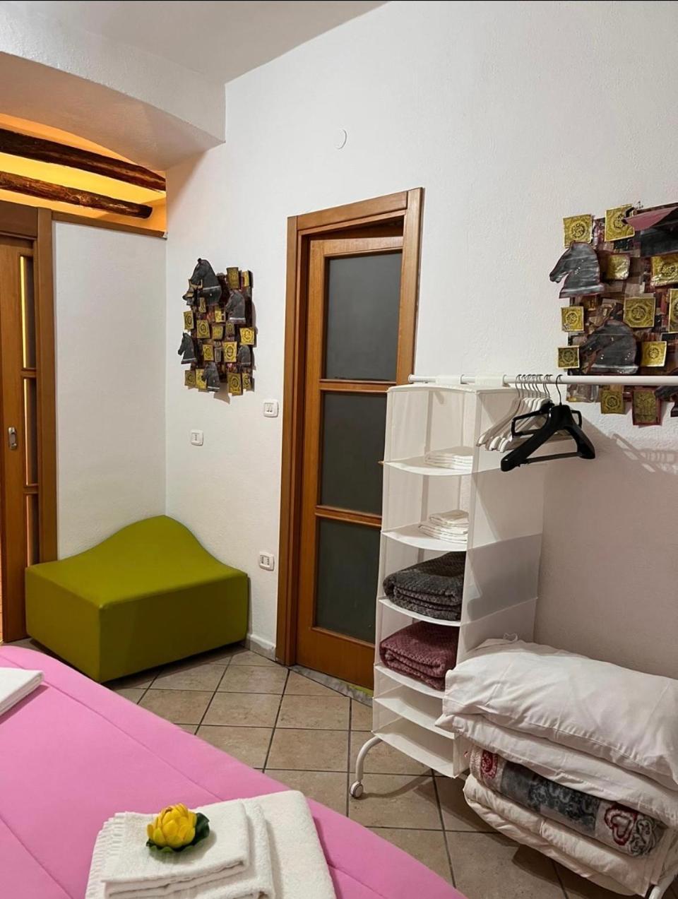 Mini-Flat Toledo Apartment Naples Exterior photo