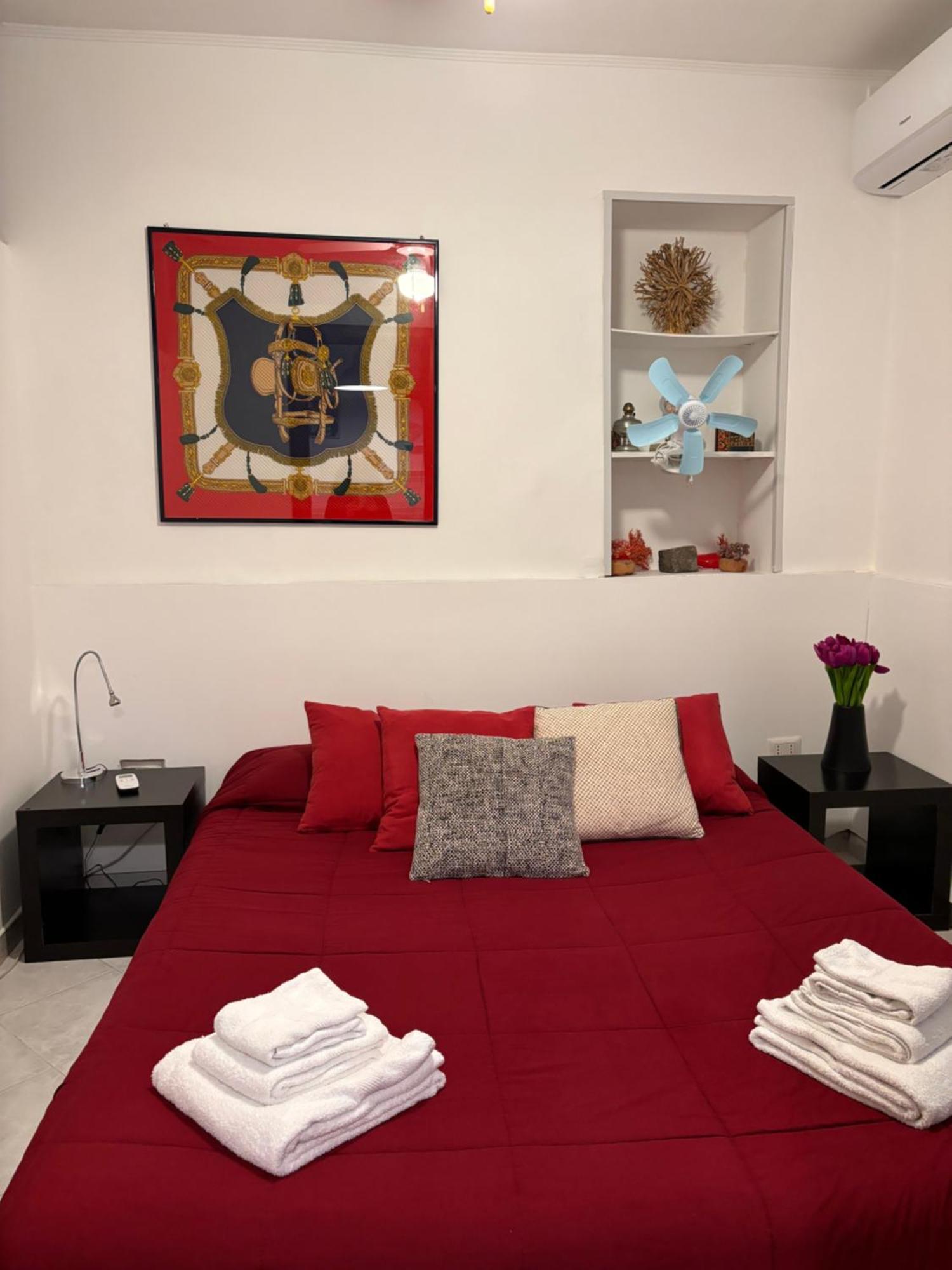 Mini-Flat Toledo Apartment Naples Exterior photo